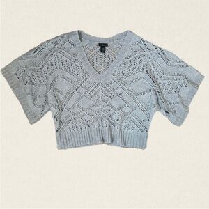 Lane Bryant Wool/Alpaca Blend Open Knit V-Neck Cropped Short Sleeve Sweater.